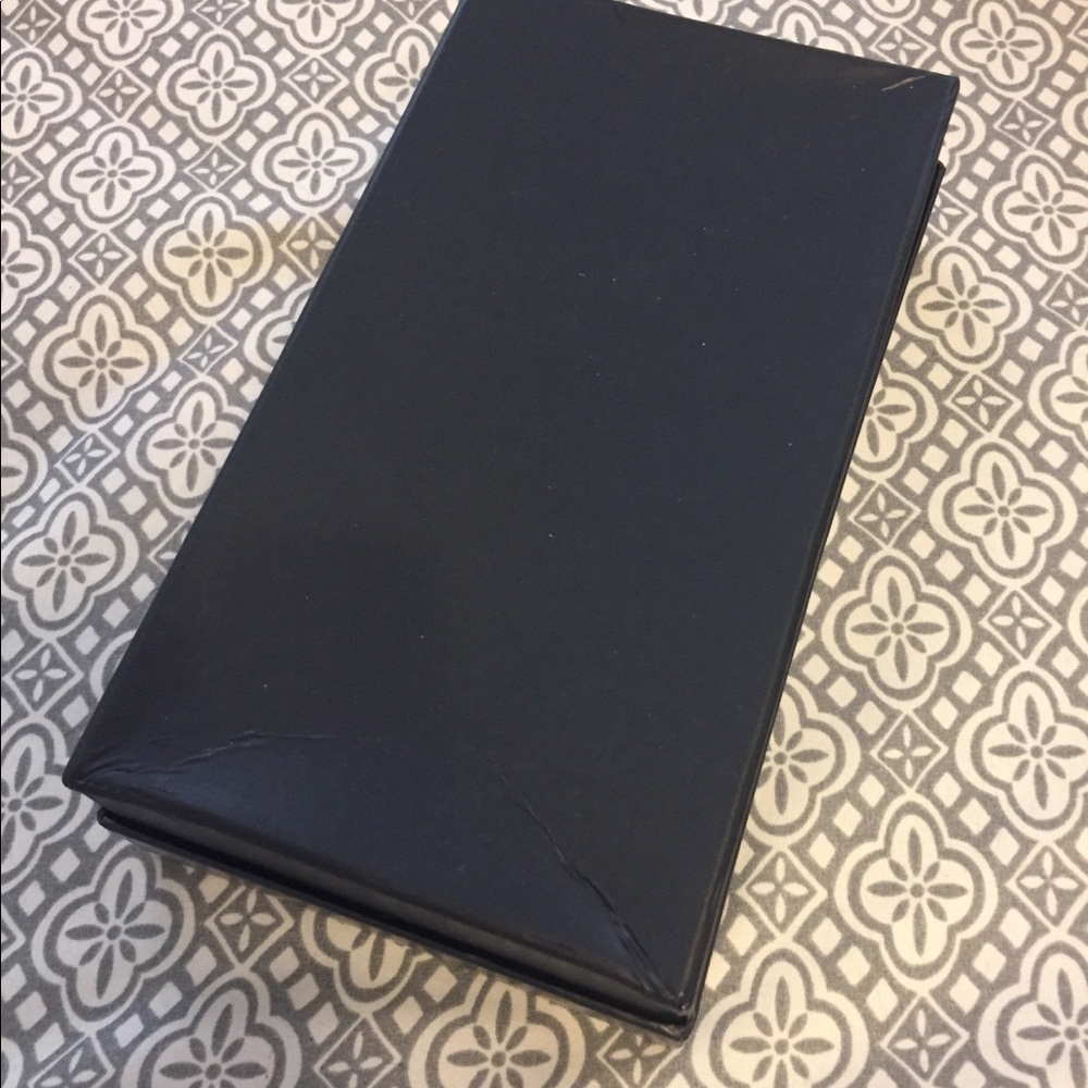 Small Gucci Box - Picture 2 of 3